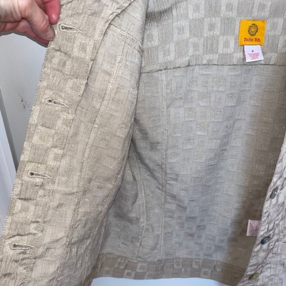 RUBY RD | Champagne color Jacket Lightweight Size 6 stretch-EUC - Picture 9 of 15